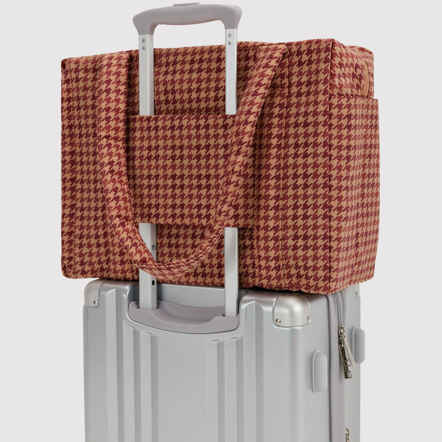 Baggu Small Cloud Carry-on - Tan Houndstooth