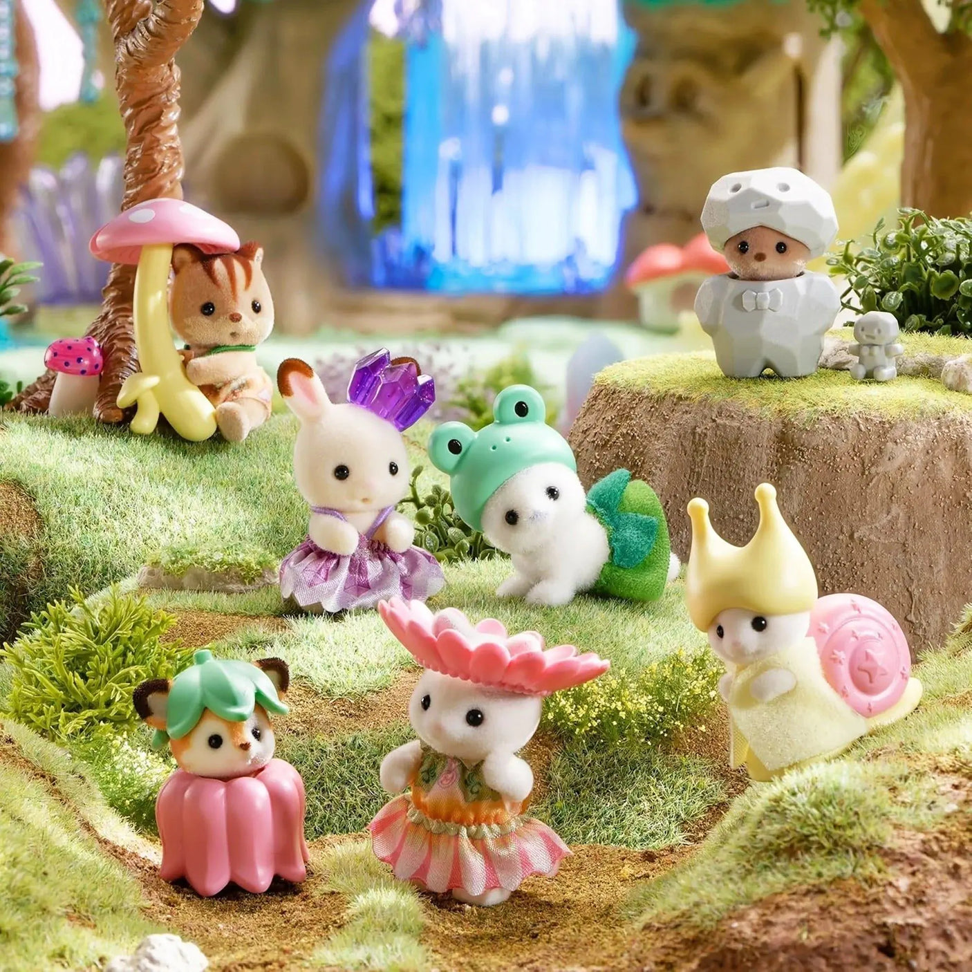 Woodland fairy theme mini figurines set on grassy scene
