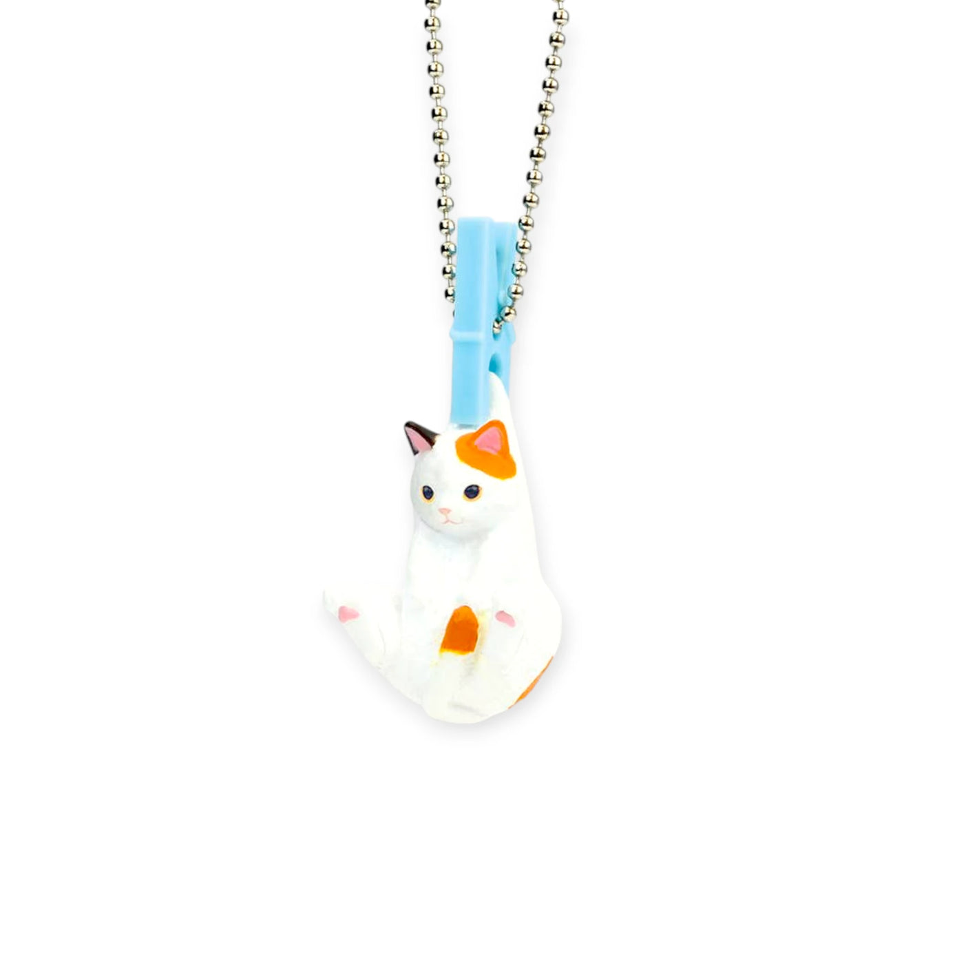 The Yell Washing Line Critters Charm Blind Box features a white cat with orange and black spots, attached to a silver ball chain with a blue connector—an adorable collectible keychain for cat lovers.