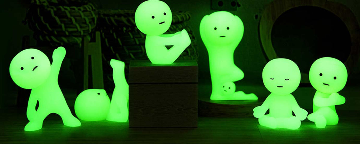 Smitsk Unlock the Secret: How do Smiski Glow in the Dark – Blink Box