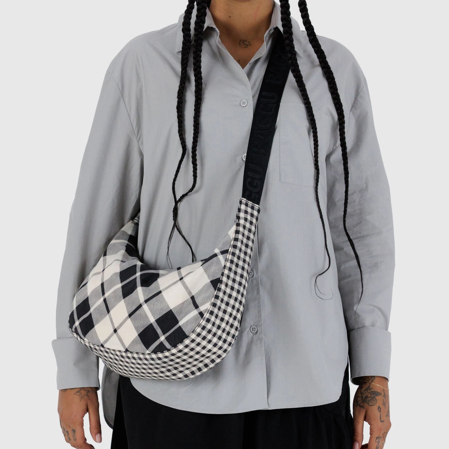 Baggu Medium Crescent Bag - Mixed Plaid
