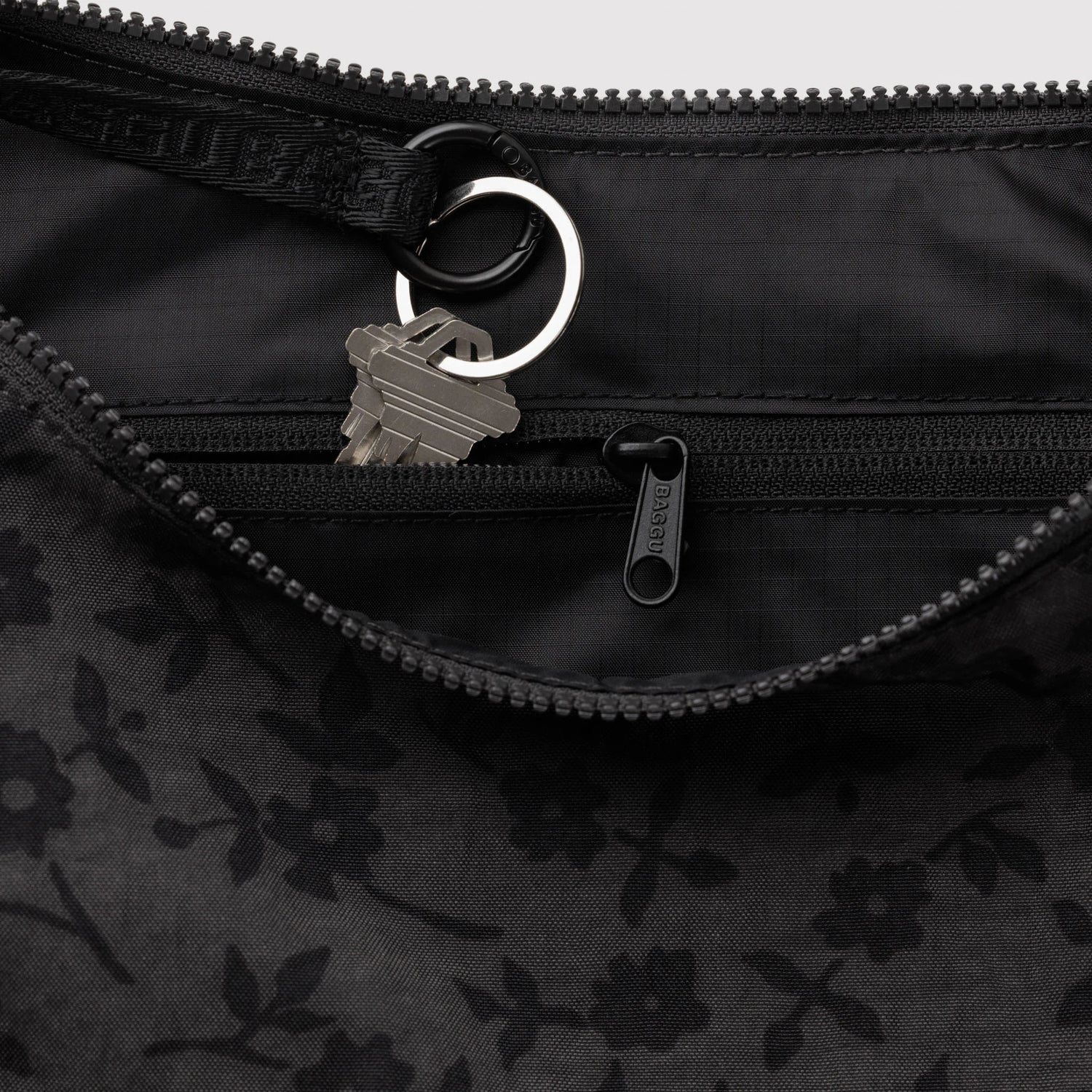 Baggu Medium Nylon Crescent Bag - Charcoal Ditsy Floral