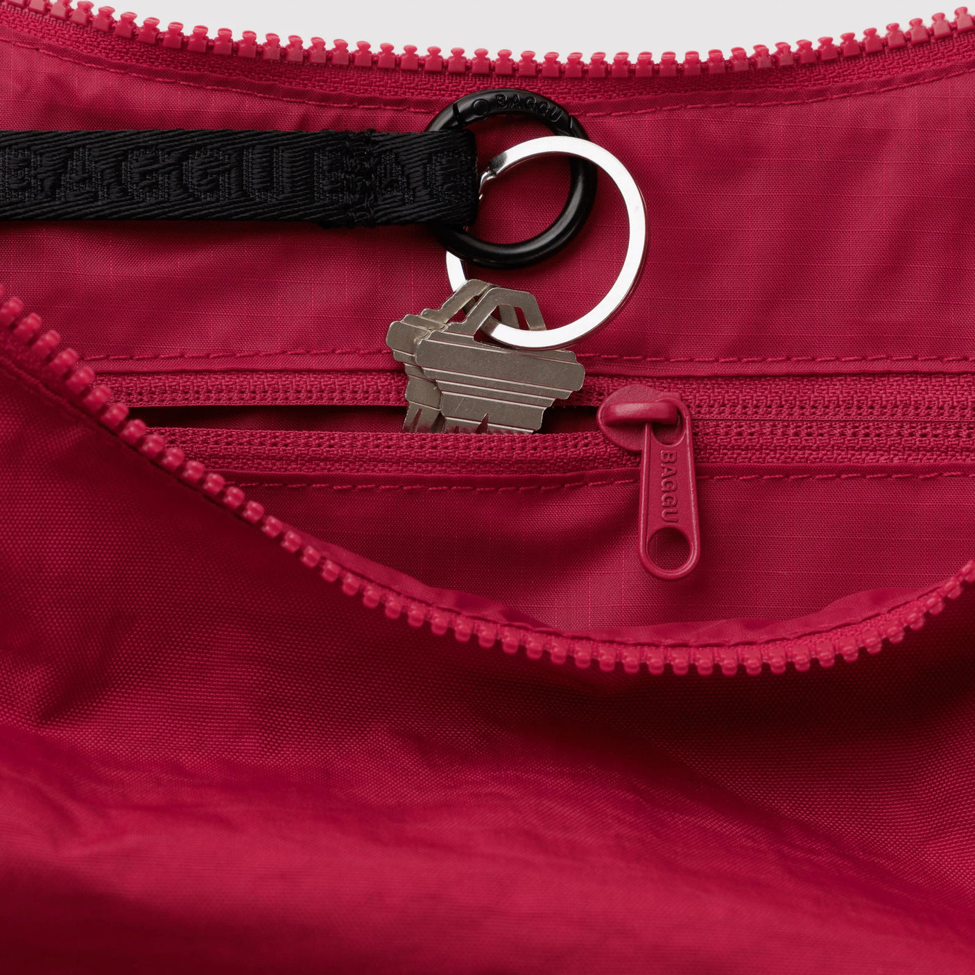 Baggu Medium Nylon Crescent Bag - Cherry