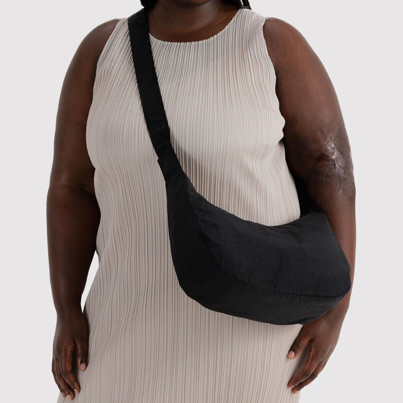 Baggu Medium Nylon Crescent Bag - Black