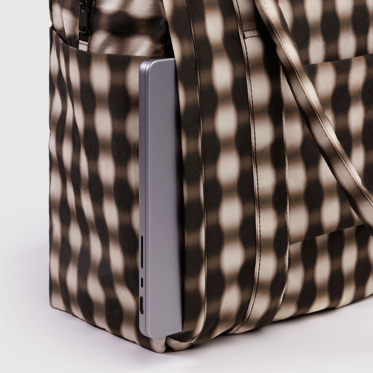 Baggu Small Cloud Carry-on - Blurred Gingham