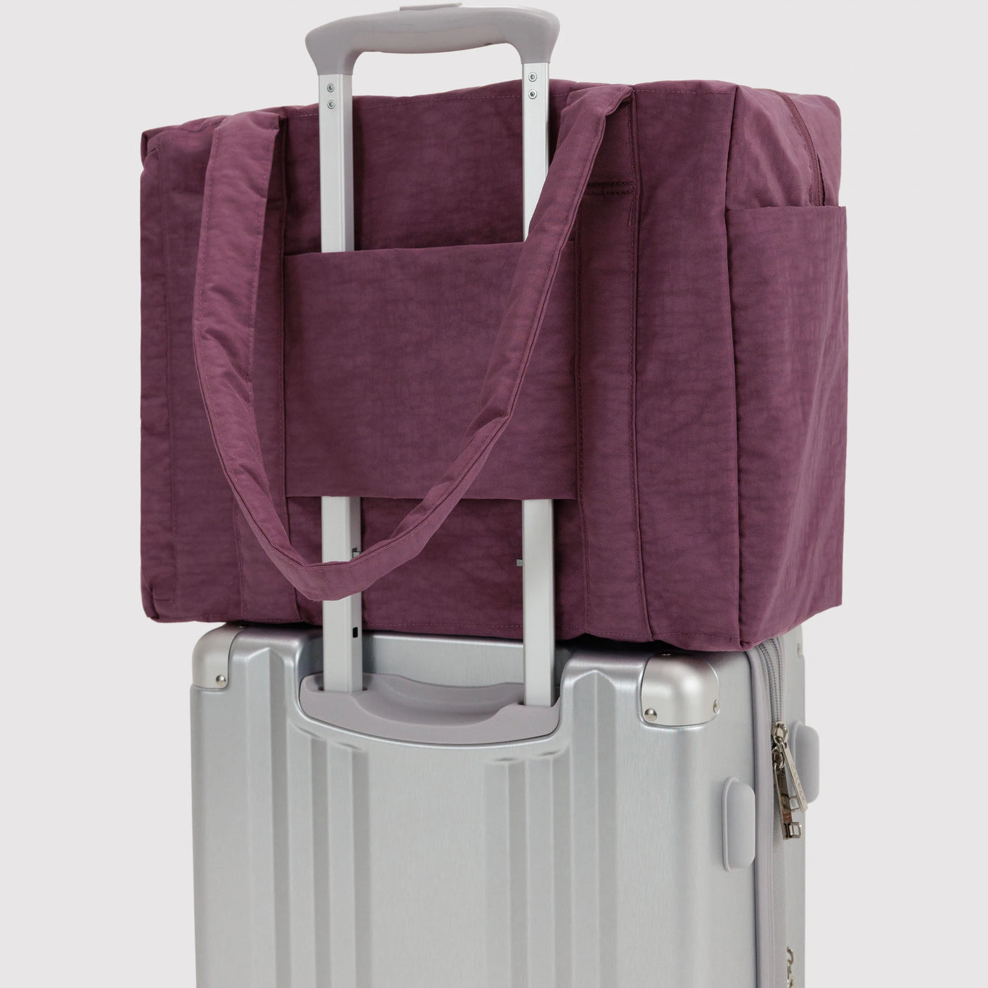 Baggu Small Cloud Carry-on - Wild Plum