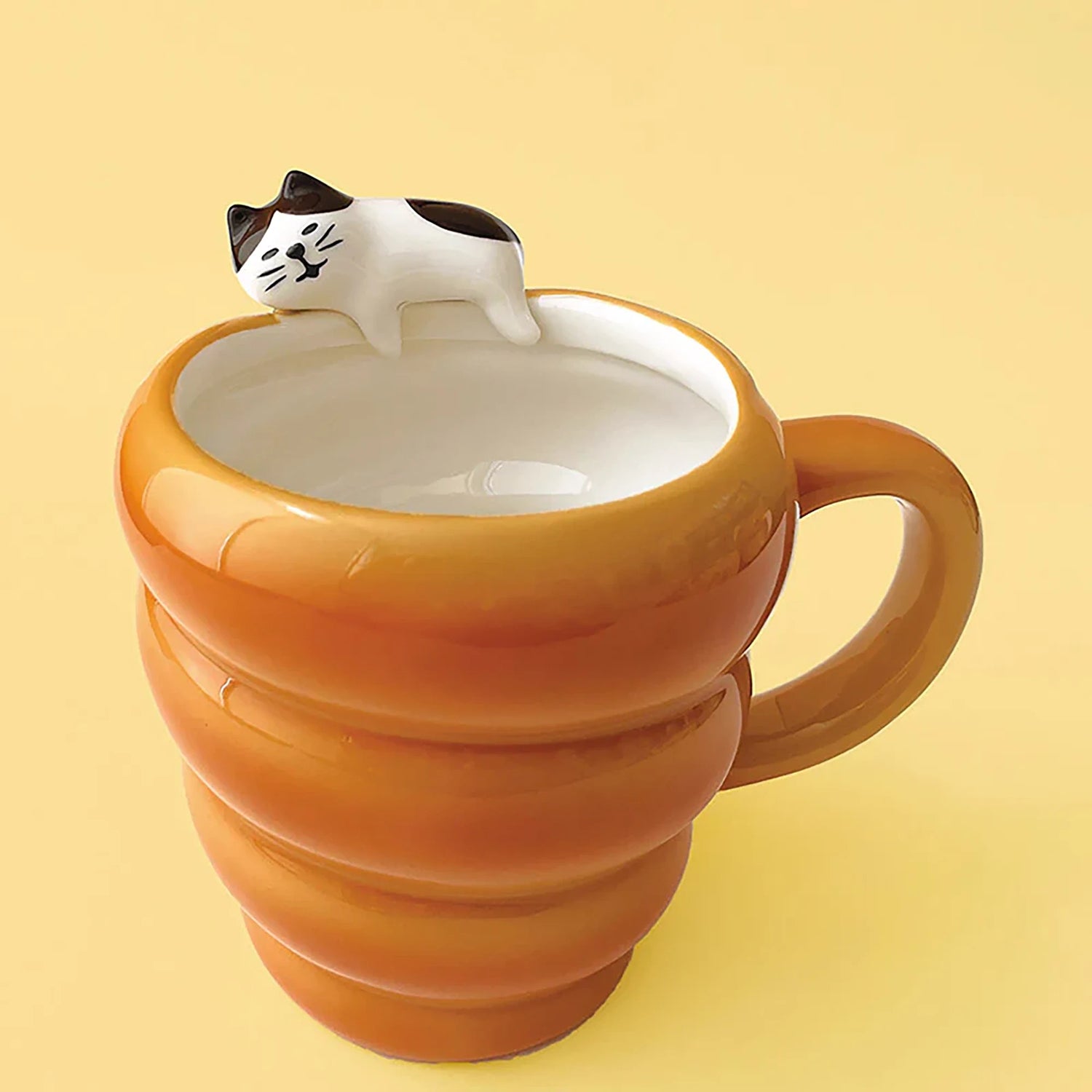 Decole Concombre Yamaneko Cat Bakery Mug - Cornet