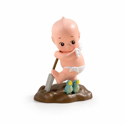 Kewpie Digs figure from the Kewpie in the Garden Blind Box Lineup