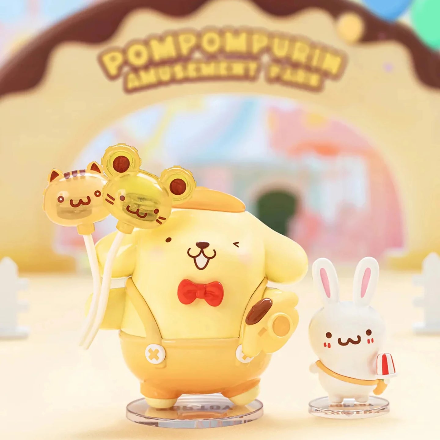 Pompompurin amusement park blind box figure set: two yellow character stands