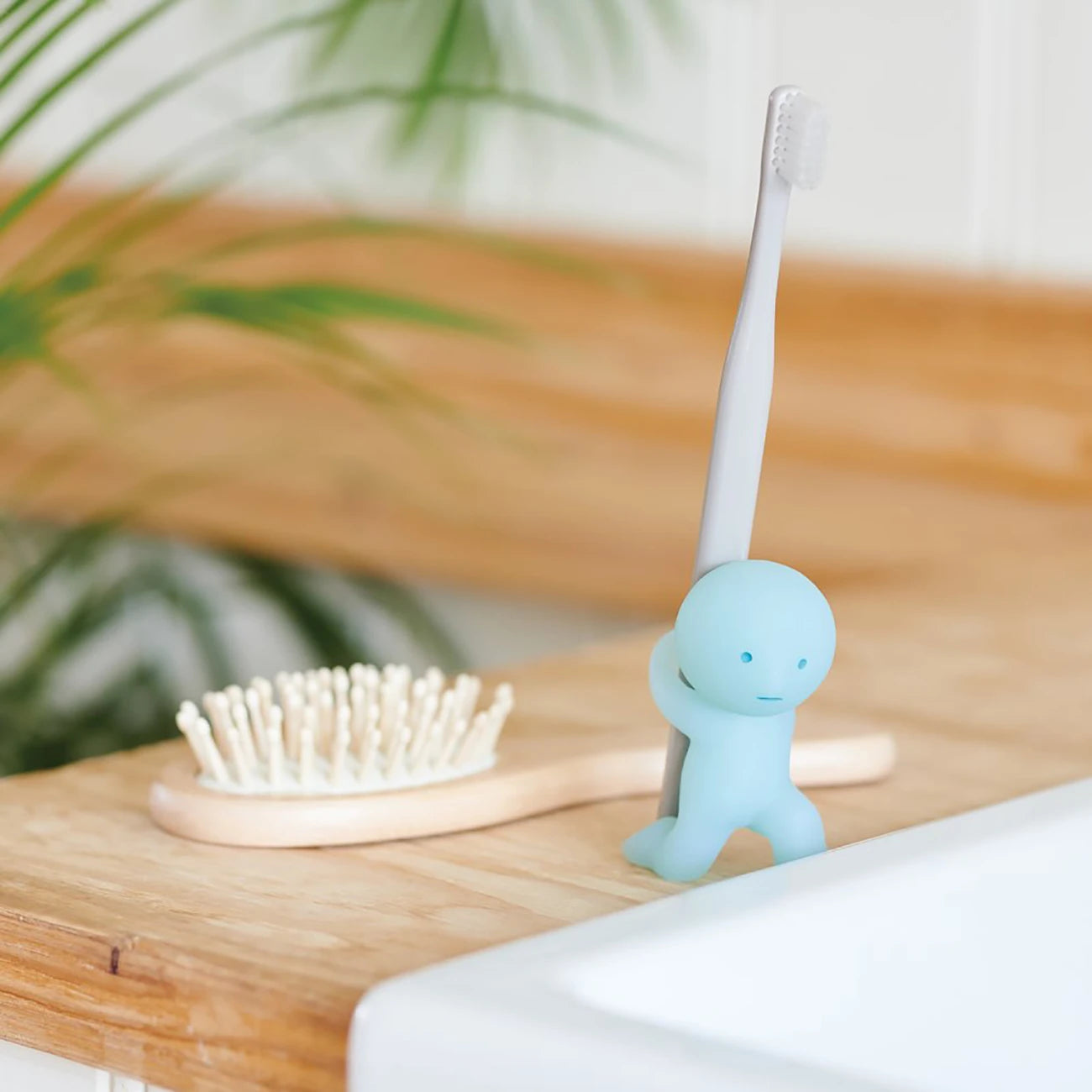 Smiski Toothbrush Holder - Carrying Figure