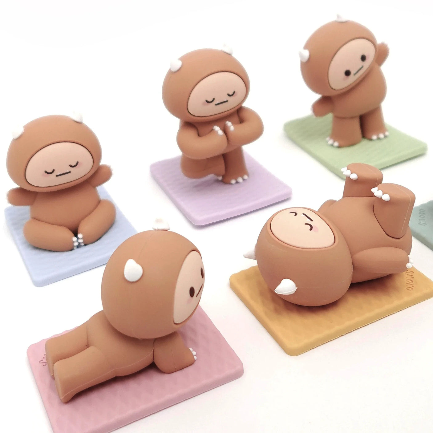 Smoko Hank Yeti Doing Yoga Blind Box